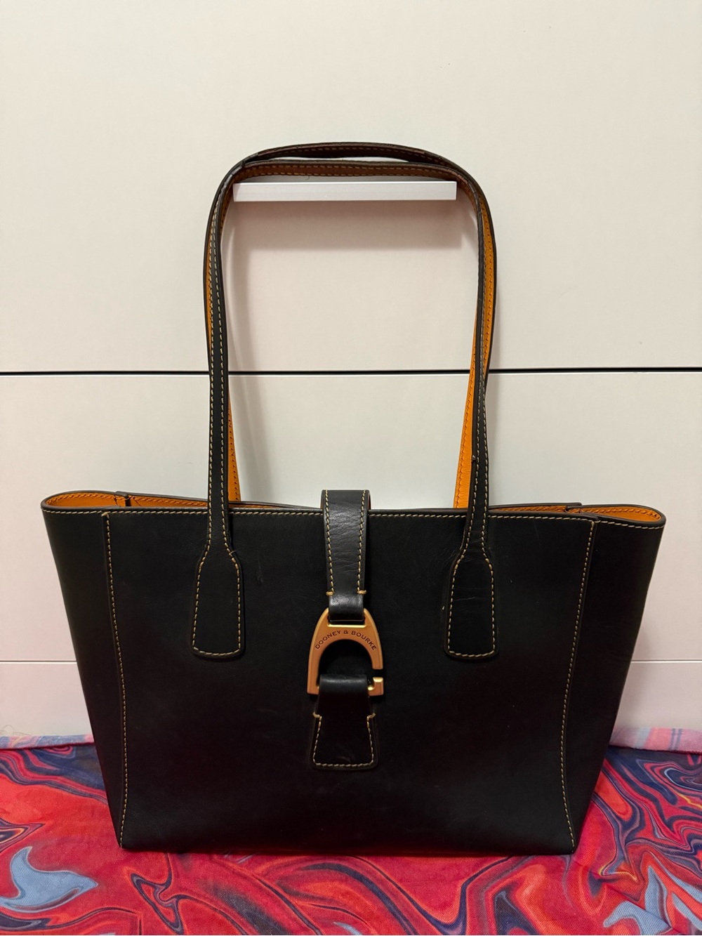 Vintage Dooney & Bourke Florentine Small Shannon Tote Bag Black 🖤🍊
